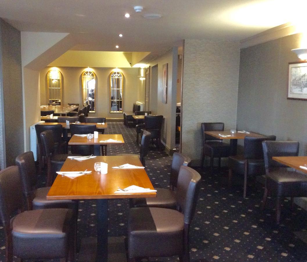 King Alfred Hotel Barrow-in-Furness Esterno foto